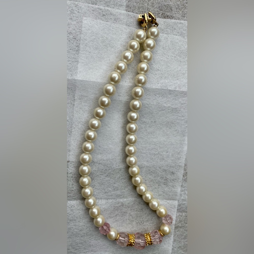 Womens Fashion Pearl Necklace